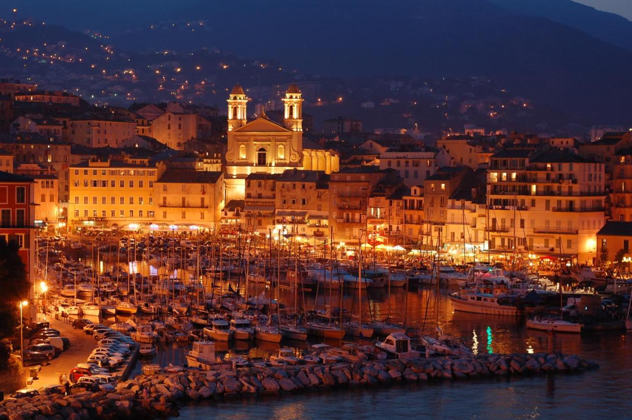 Апартаменты Beau T2 Sur Le Vieux Port, Centre De Bastia Бастия Экстерьер фото